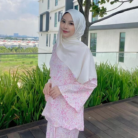 Floral Grace Baju Kurung with Scallop Hem 03